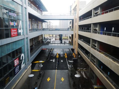 The Bronx terminal hidden food court that locals love 21