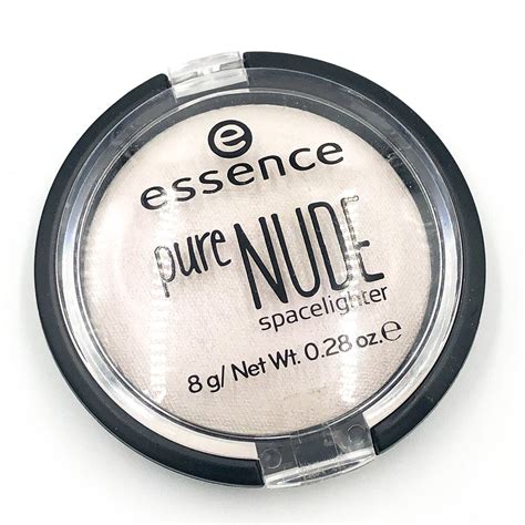Essence Pure Nude Spacelighter Be My Spacelight Highlighter
