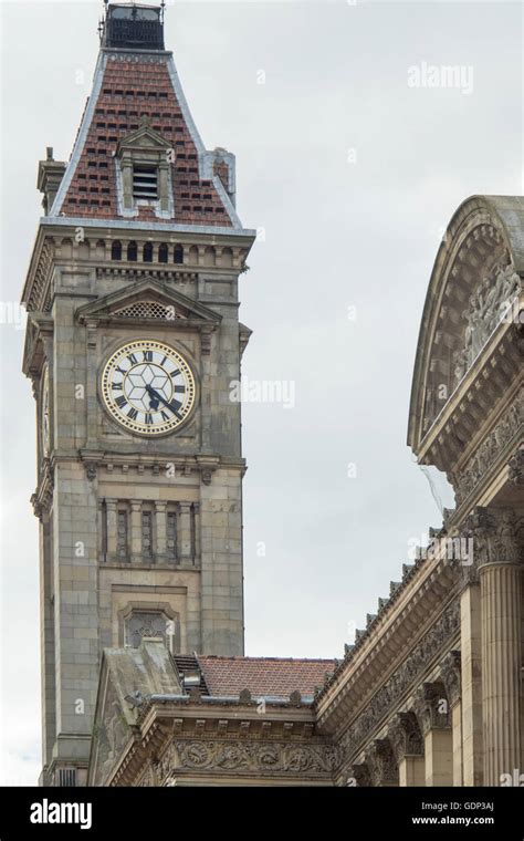 The clock tower, Big Brum, at Birmingham Museum and Art Gallery Stock ...