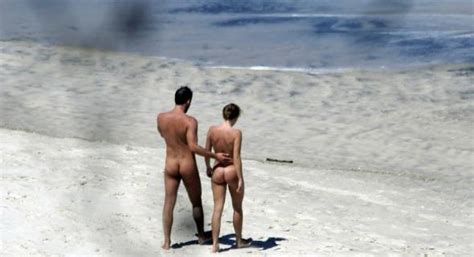 Naked Nath Lia Rodrigues Added By Lobezno