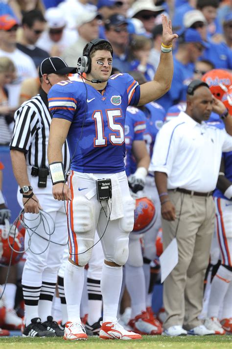 Tim Tebow S Florida Teammates Tested Virginity With Naked Photos