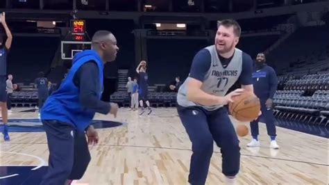 Luka Doncic Getting Up Shots Questionable With Right Quad Strain