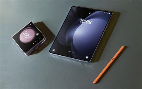 Samsung планирует выпустить недорогие складные смартфоны Galaxy Z Fan ...