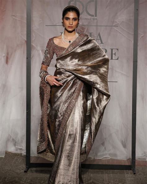 Tarun Tahiliani Unveils His Bridal Collection The Painterly Dream Shaadiwish