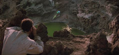 Enemy Mine (1985) : r/CineShots