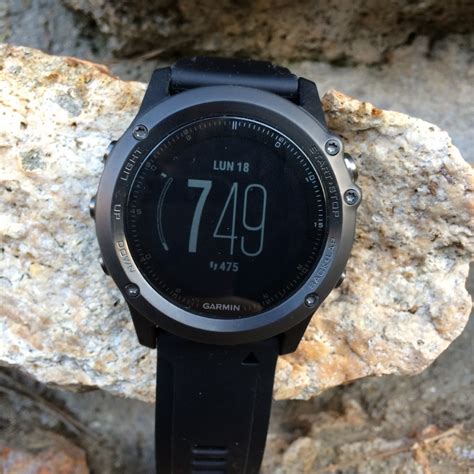 Test de la Garmin Fenix 3 HR : le plein de fonctionnalités | Montre ...