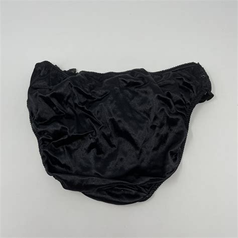 VTG Victoria Secret Second Skin Satin Lace Bikini Pan Gem