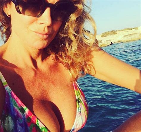 Diosa A Los 50 Flavia Palmiero Y Una Sensual Foto En Bikini Infobae