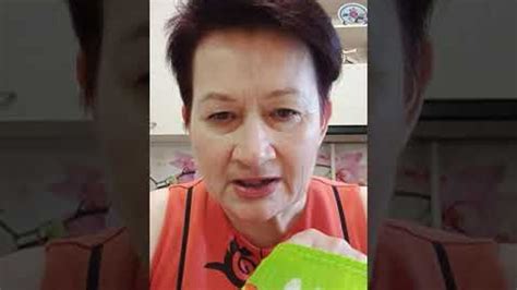 Как убрать жвачку с ткани?