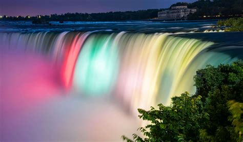 Niagara Falls Night Tours: What Can You Expect From A Guided Tour