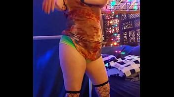 Wife Strips Naked Plays With Cunt Xnxx