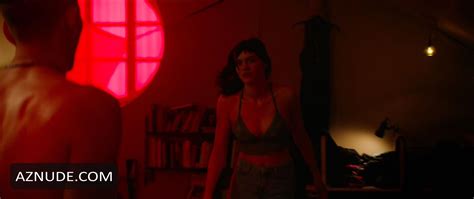 AMBER ANDERSON Nude AZNude