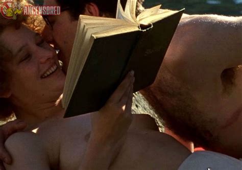 Naked Kerry Fox In An Angel At My Table