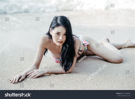 Sexy Asian Woman Wearing Floral Bikini Stock Photo 1619998828 Shutterstock