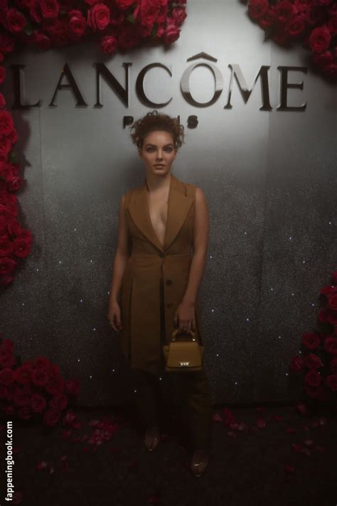 Camren Bicondova Nude OnlyFans Leaks Fappening FappeningBook