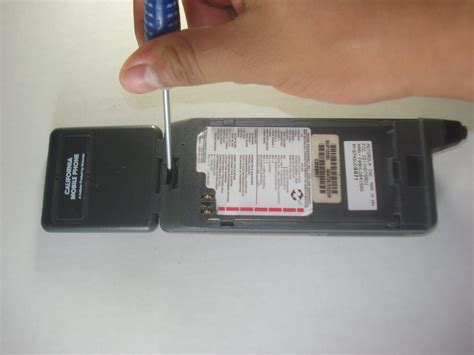 Motorola California Mobile Phone Keypad Guard Replacement - iFixit Repair Guide
