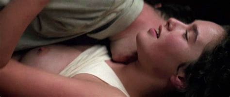 Lena Headley Is A Very Sexy Milf