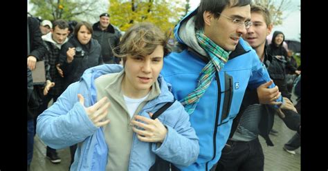 Procès des Pussy Riot Une seule des trois prisonnières libérée Purepeople