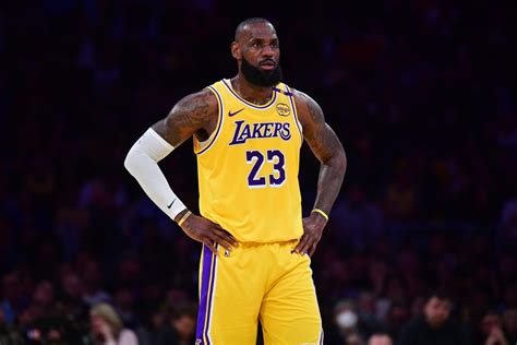 lakers insider  lebrons knee injury  dont