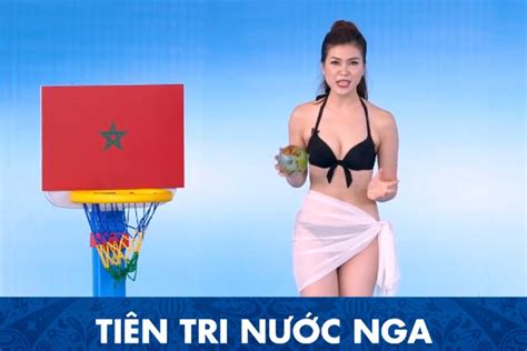 Ồn ào việc MC nữ diện bikini dẫn chương trình World Cup trên truyền hình