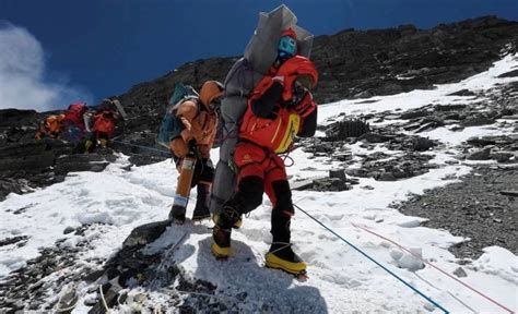 Kisah Sherpa Nepal Selamatkan Pendaki Malaysia Di Gunung Everest Dengan