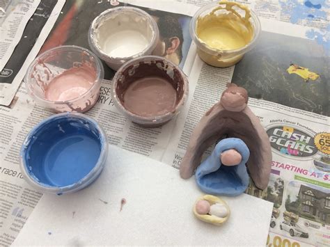 That Artist Woman Modern Clay Nativity