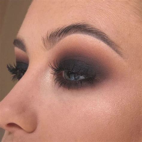 Brown Smokey Eye Makeup Black Eye Makeup Smokey Eyeshadow Edgy Makeup Makeup Eye Looks Eye