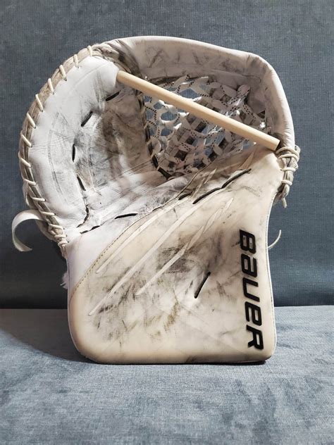 The Goalie Glove Gallery » The Goalie Glove Guy