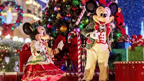 Videos Mickey S Once Upon A Christmastime Parade And Other Very Merry