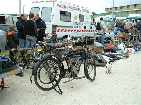 Restauration HONDA CB 350 K1 De 1969 Quelques Bourses Locales Ou Pas