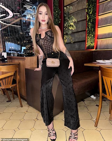 Escort Who Became Pregnant After Threesome With Neymar Reveals Sex Of Baby Daily Mail Online