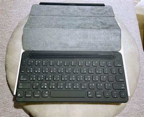 【蘋果 Apple 原廠smart Keyboard 適用 9 7 吋 Ipad Pro 中文 鍵盤 電腦及科技產品 電腦周邊產品 電腦鍵盤及相關產品在旋轉拍賣