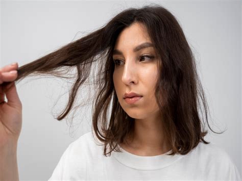 Beware Here Are 6 Root Causes Of Hair Loss In Women