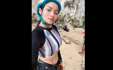 Mỗi lần diện bikini hot girl ngực khủng Thuỷ Top lại đốt nóng mạng xã