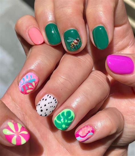 40 Cute Short Nail Designs For 2022 — Bee Leaf Colorful Short Nails