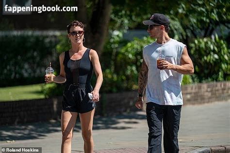 Lauren Oakley Nude OnlyFans Leaks Fappening FappeningBook