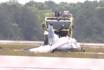 Small plane crashes at Raleigh-Durham International Airport