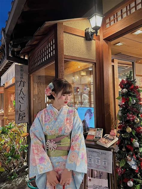 Ảnh gái xinh Nhật Bản mặc bikini cute hết nấc