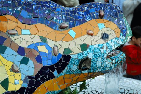 Barcelona Photoblog: Trencadis Lizard by Gaudi at Park Guell, Barcelona