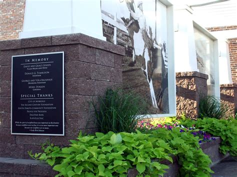 Bronze Dedication Plaques For Buildings And Landmarks