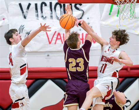 IHSA boys basketball rankings: Peoria teams Feb. 19 poll, all classes ...
