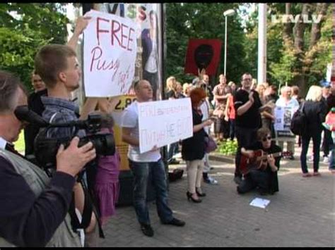 Bez komentāriem Pie Krievijas vēstniecības pauž atbalstu Pussy Riot 17 08 2012 Ieraksts