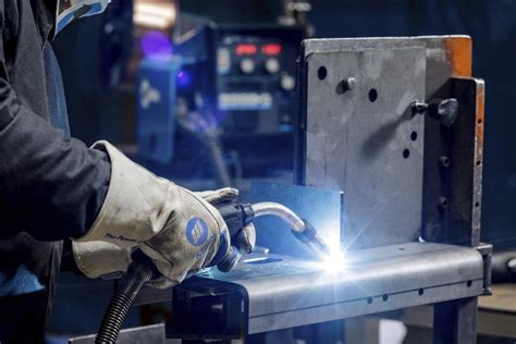 Welding Power Sources Trend Toward User Utility