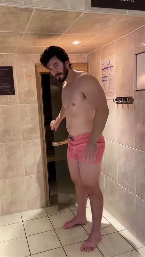 Hot Guys Tall Hunk In A Small World ThisVid