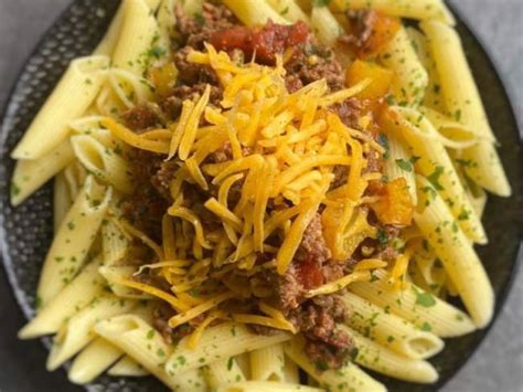 Bœuf haché tex mex aux pâtes penne Recette par Recettes au companion