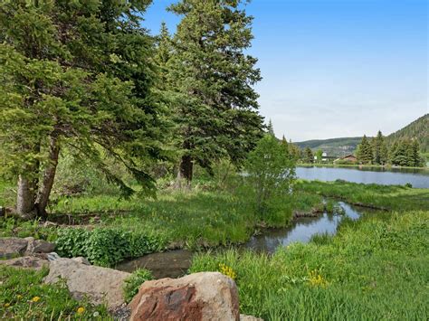 Riverfront Cabins in Colorado | Vacasa