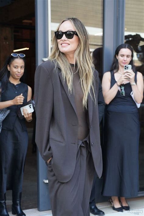 Olivia Wilde Flashes Her Nude Tits At The Michael Kors Show Photos Thefappening