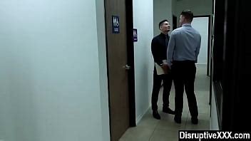 Hot Hunks Fucking Bareback In Office Restroom XNXX