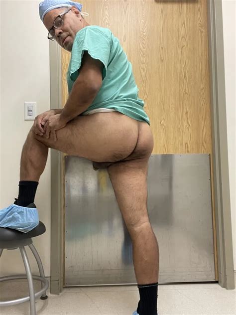 Exhibitionist At Work 14 Nude Pics XHamster