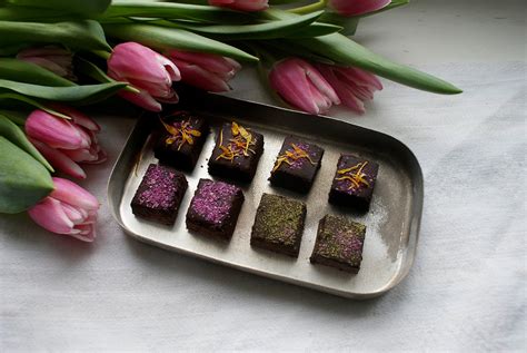 vegan sugarfree chocolate pralines